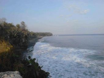 Piece of land with ocean view Pantai Seraya
